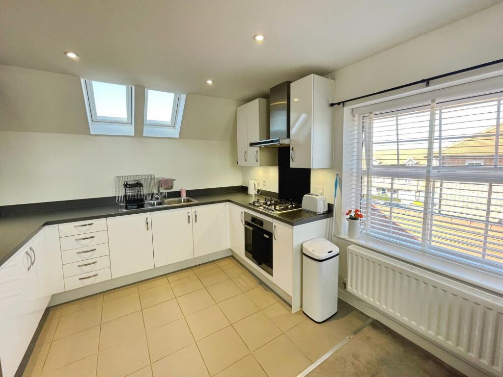 LOUNGE DINING ROOM/KITCHEN