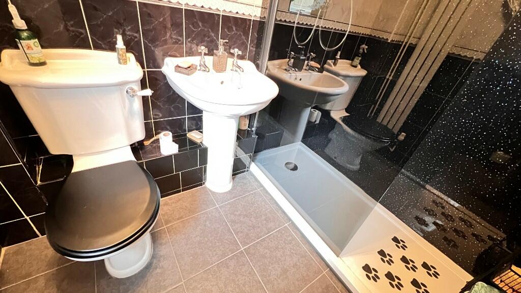 Shower Room/w.c.