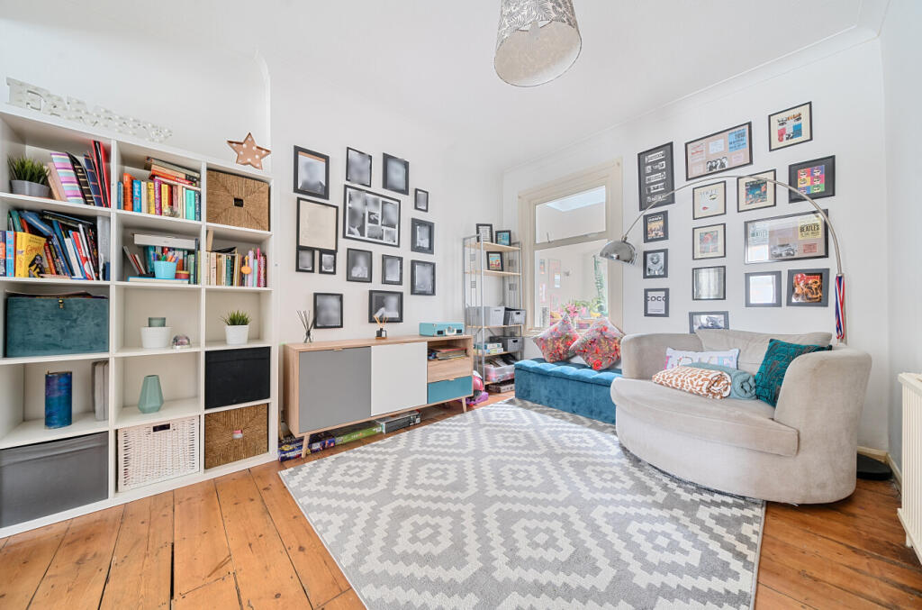 1299065-17-682f45...