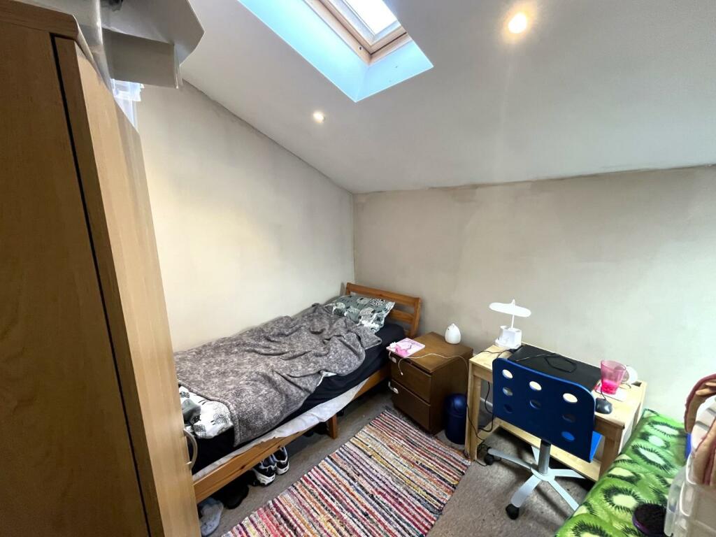 Bedroom 1.jpeg