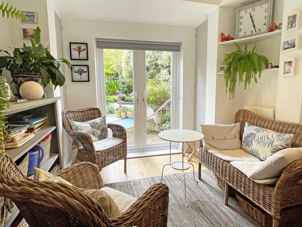 Kit/Breakfast Room