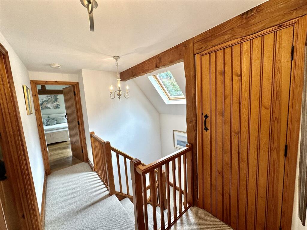 FIRST FLOOR STAIRS AND LANDING