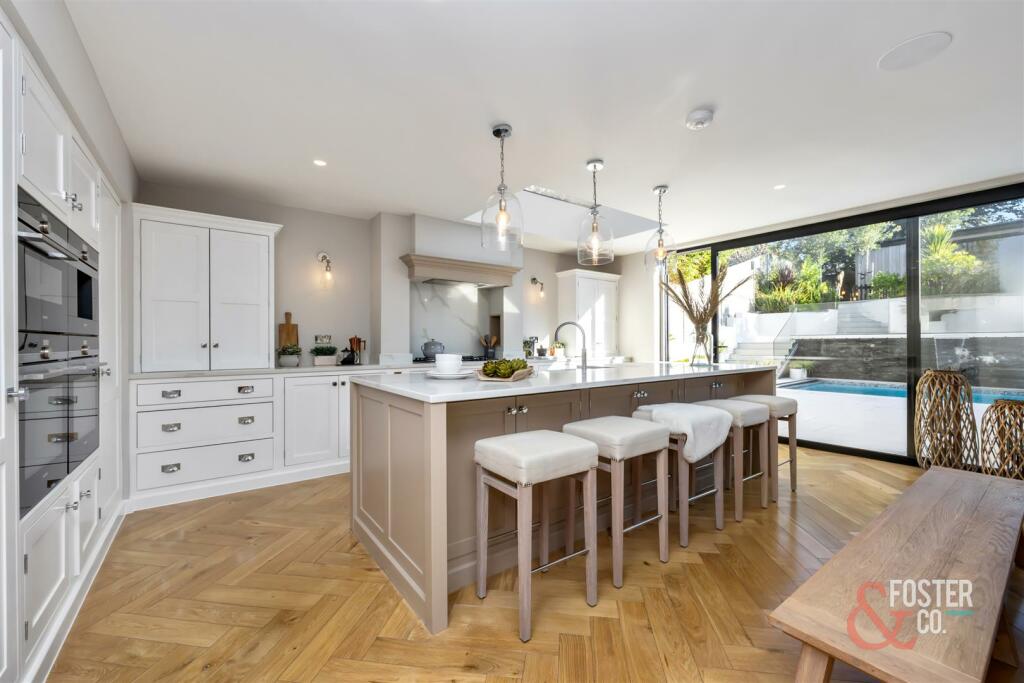 Shirley Drive, 105-018.jpg