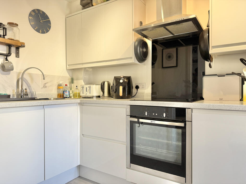 Modern Fitted Kitchen