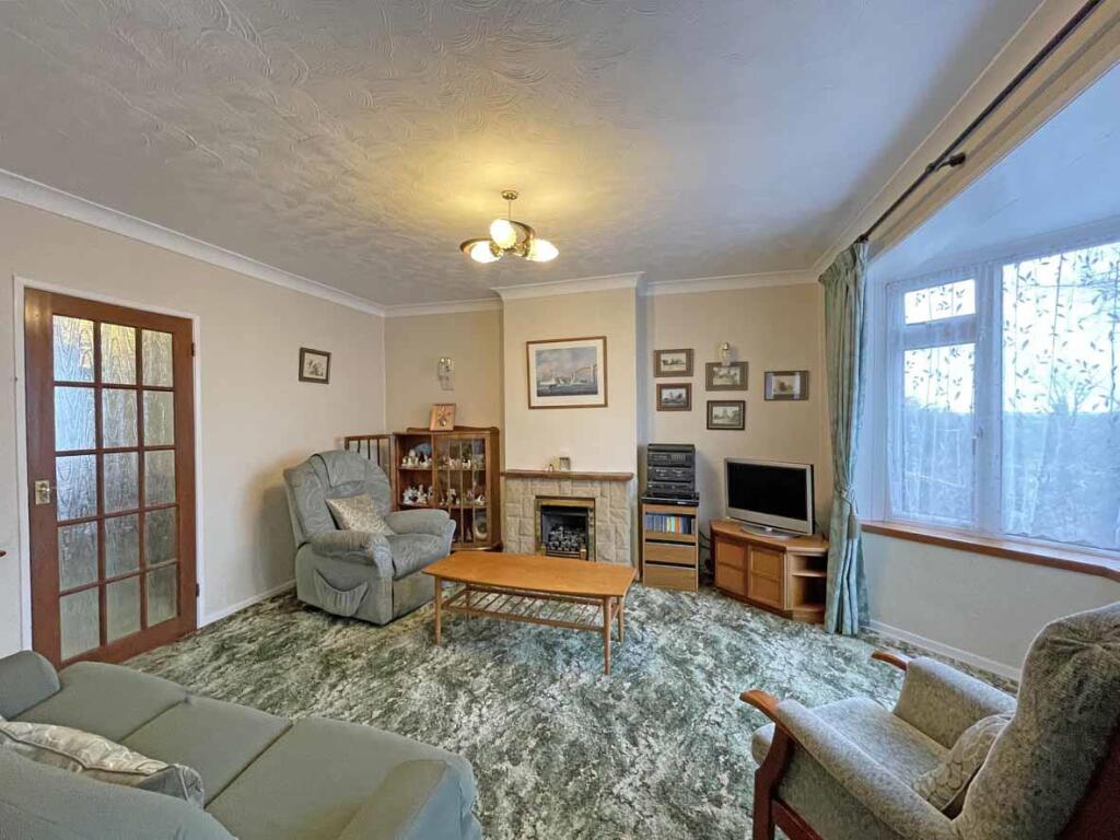 Severn Place 88 - Lounge 2.jpg