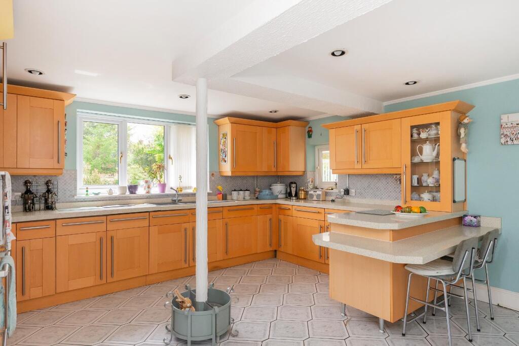 8H3RBD - Kitchen Diner A.jpg