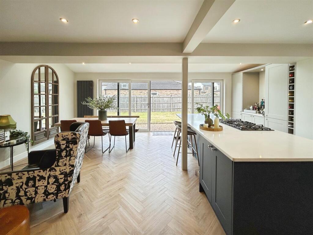 d1cbcc32--4632-8CDF-B14D00706421-55655-00002530E80