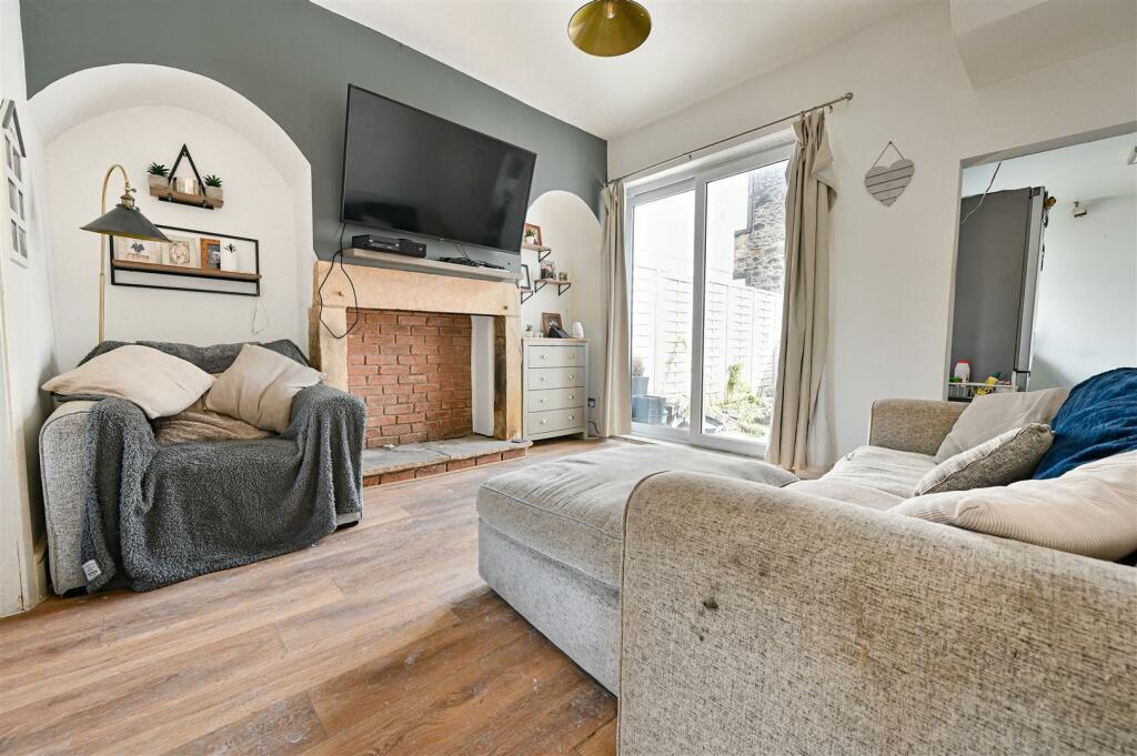 256988 33325614 IMG 03 0000 T202511211047.jpeg