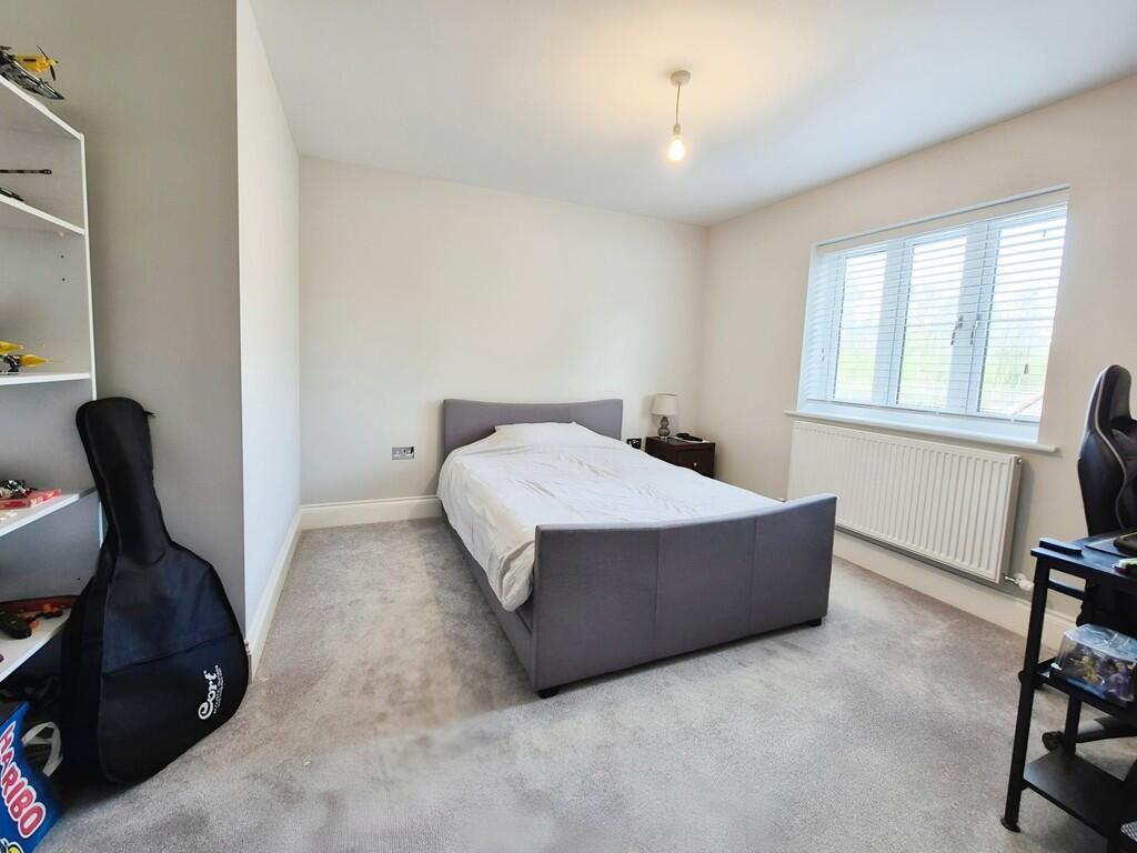 04f3d259-10000252...