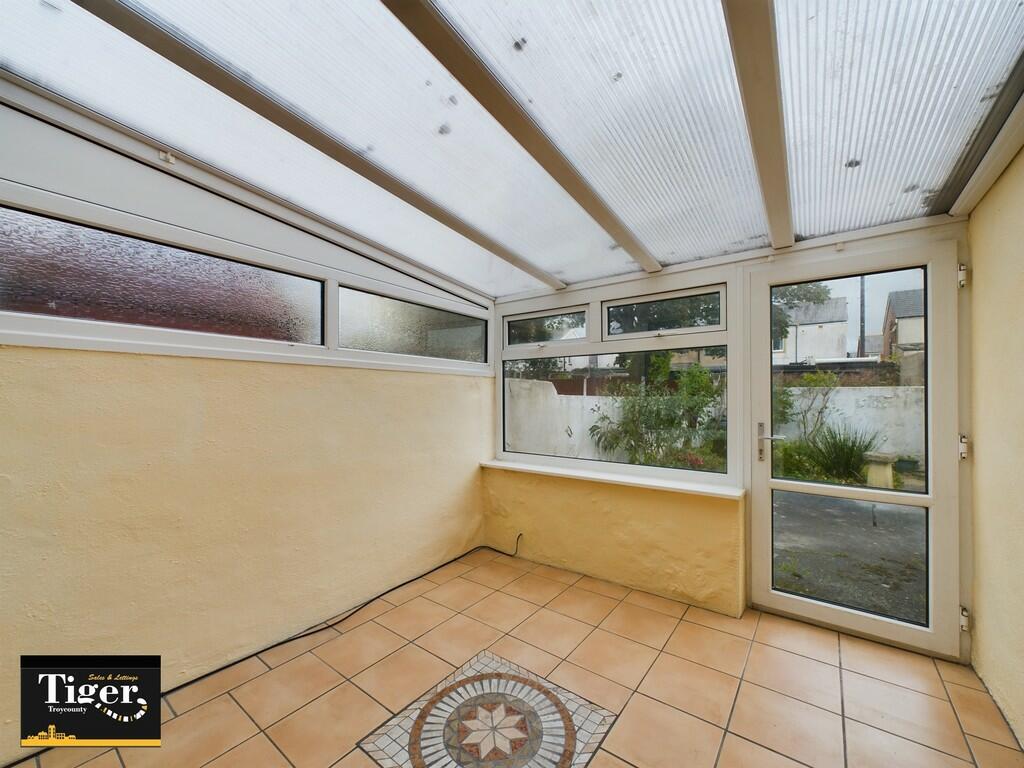 CAM02176G0-PR0339...