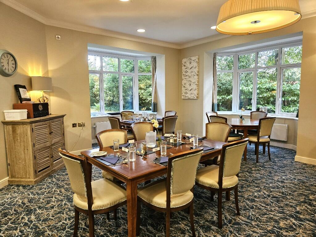 Communal Dining