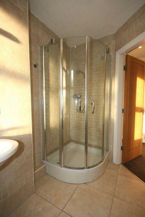 Bedroom 1 En-Suite 2