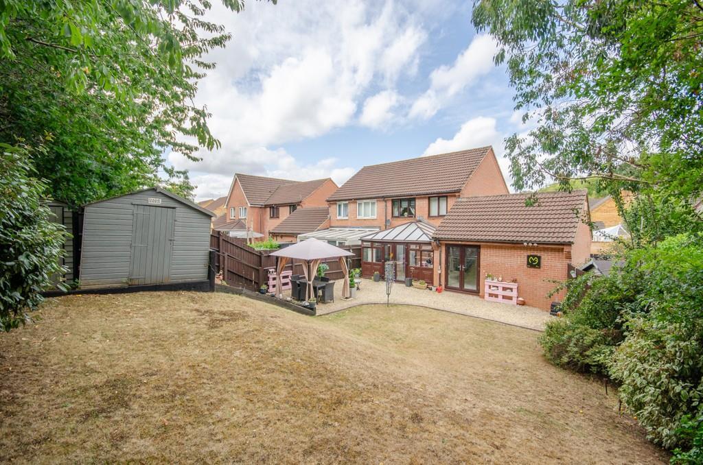 Rear garden pic 3.jpg