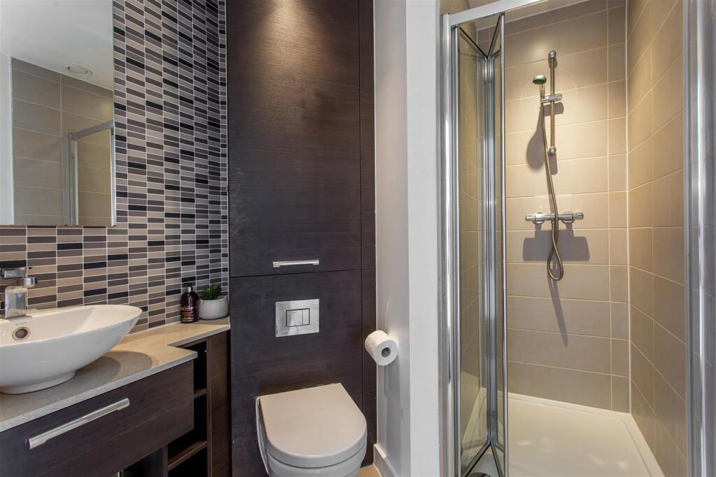 Ensuite