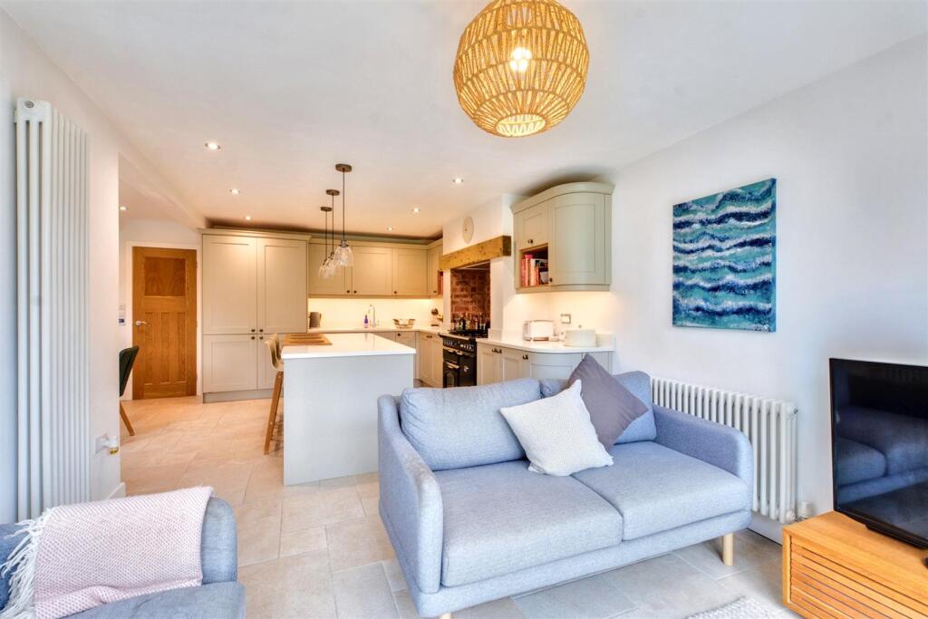 Living/Dining Kitchen