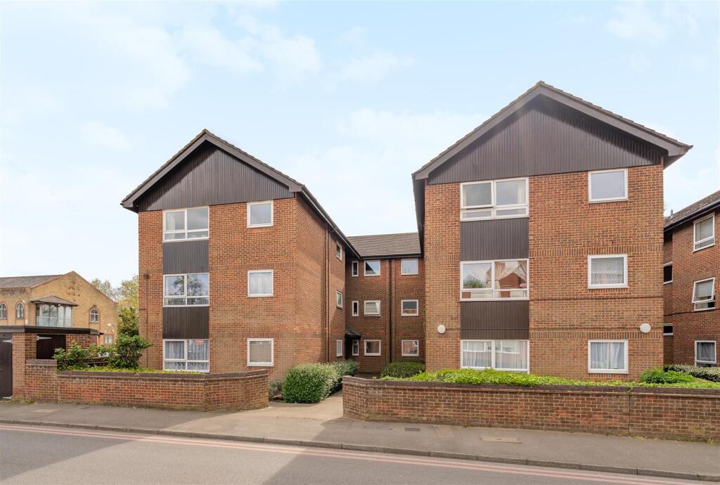 5 Berkeley Court-4.jpg