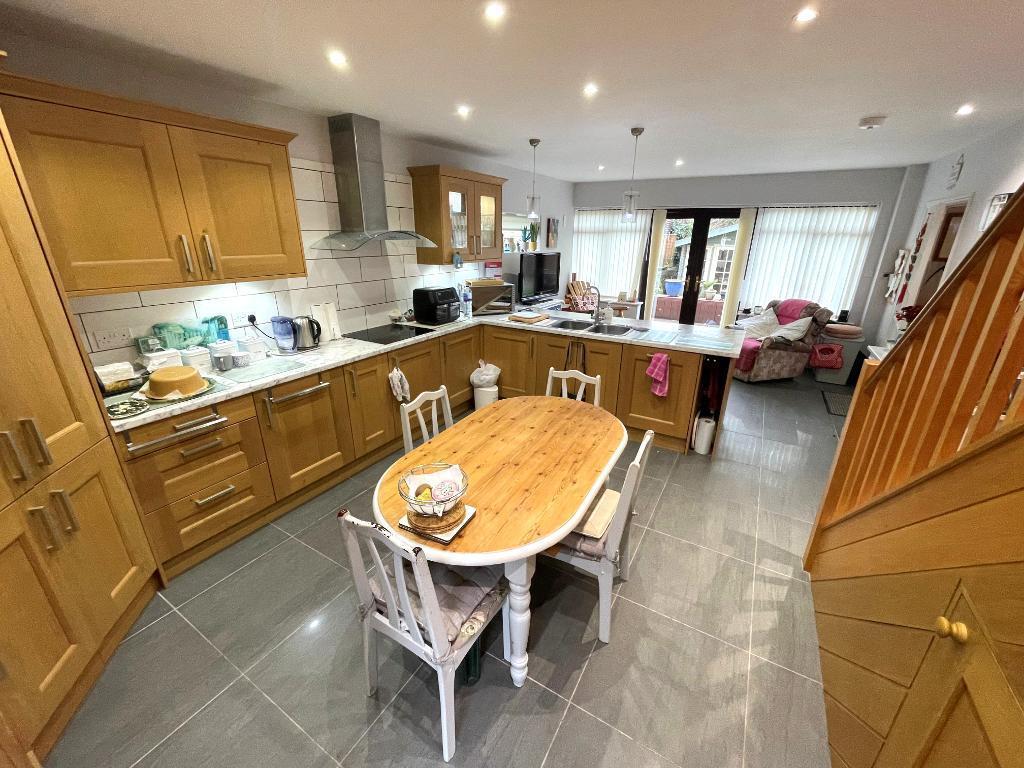 Kitchen / Diner