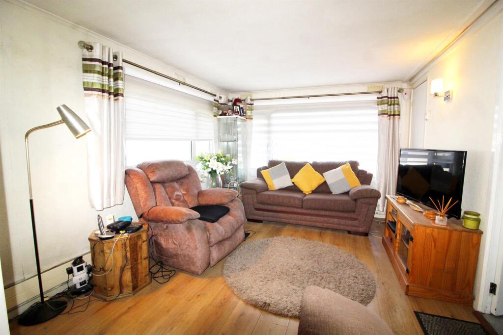 e Living room.jpg