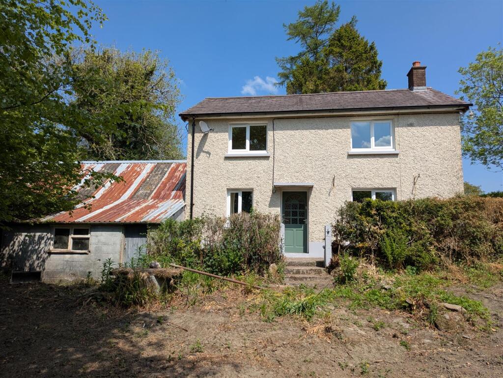 Maesyrhiw external.jpg