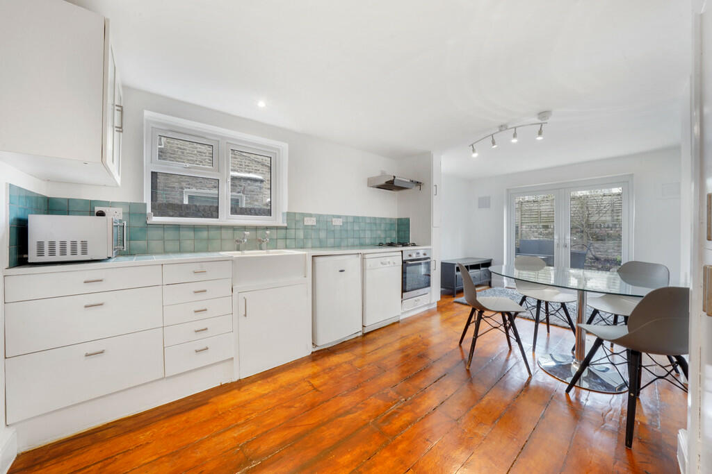 Kitchen dining ro...