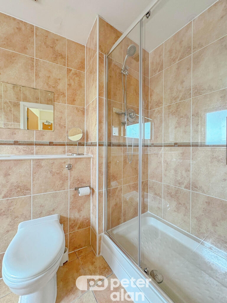 En-suite Bathroom