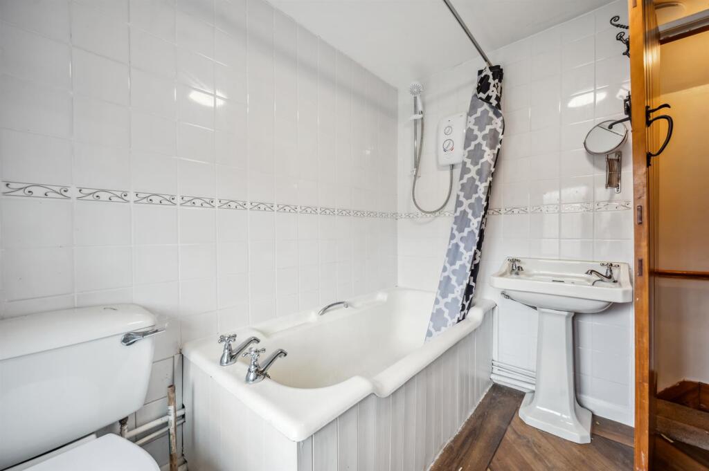 Bathroom - bath and sink.jpg