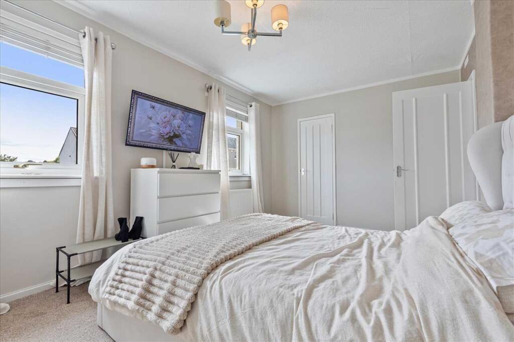 Bedroom One (3)