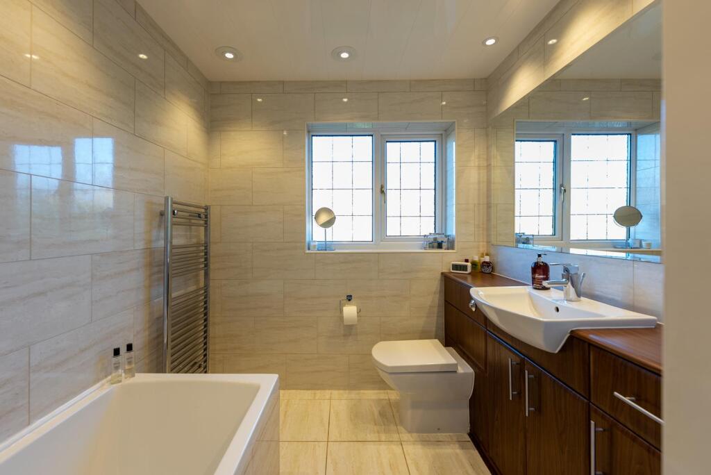 3 Corbiere Close-30.jpg