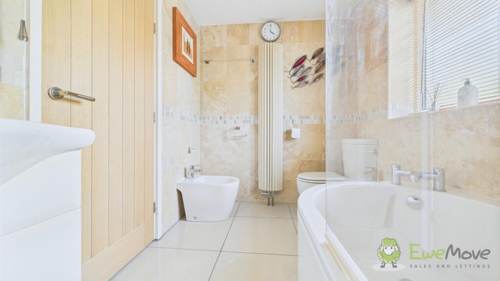 CAM03669G0-PR0022-STILL044