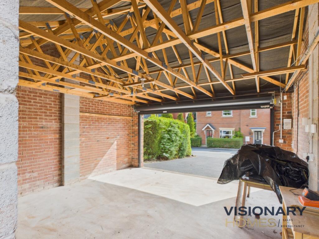 CAM03522G0-PR0217-STILL001