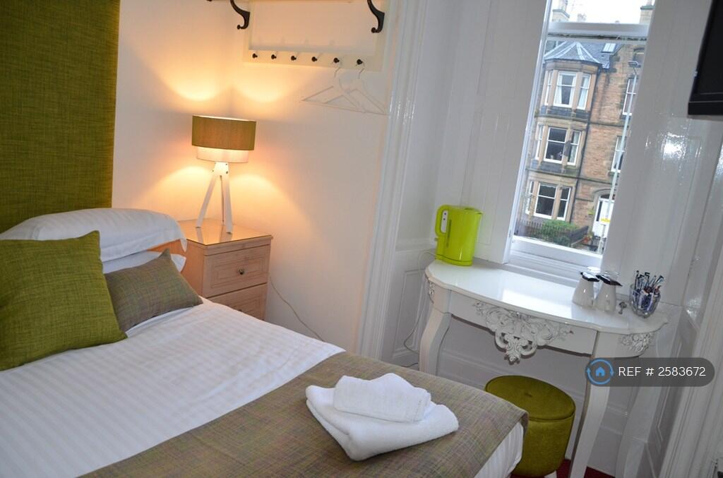 Single £850/Month