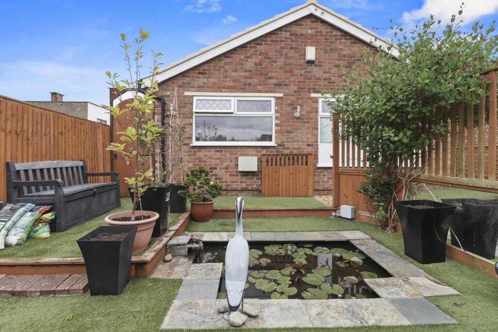 1cromerroad_finedon_rogers_20