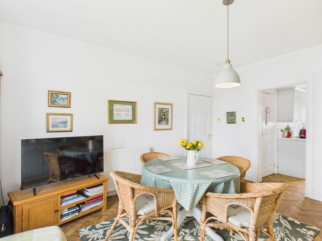 CAM05526G0-PR0011...