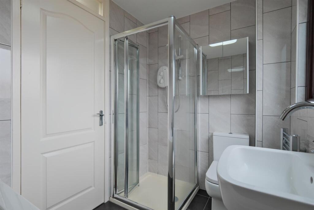 040-4 Gigha Quadrant Wishaw, ML2 0TE.jpg
