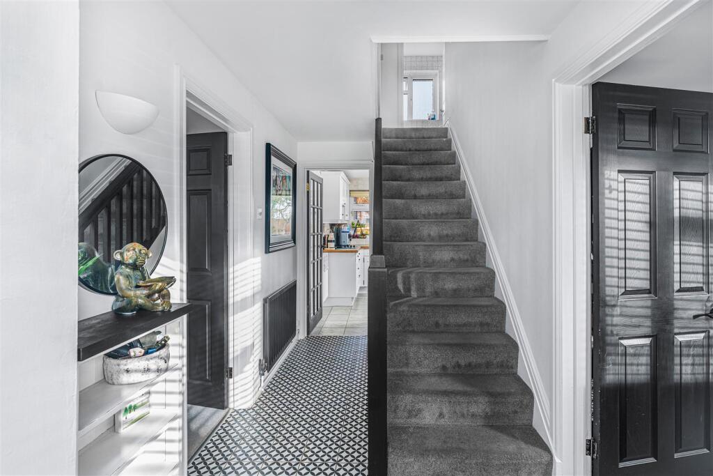 Strathcarron, 9a Twyford Avenue, Twyford-4.jpg