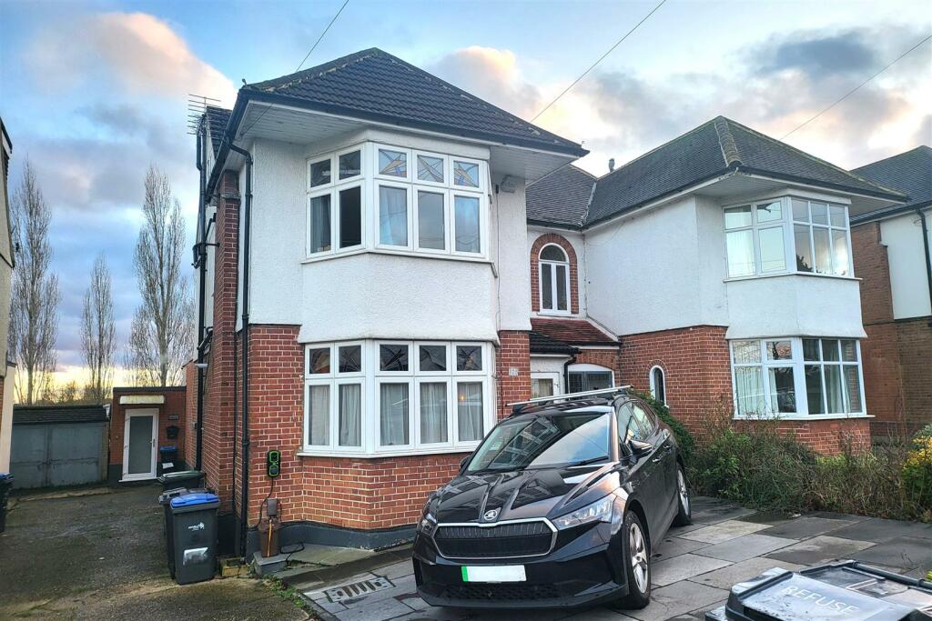 ACCESS TO ANNEXE/STUDIO: