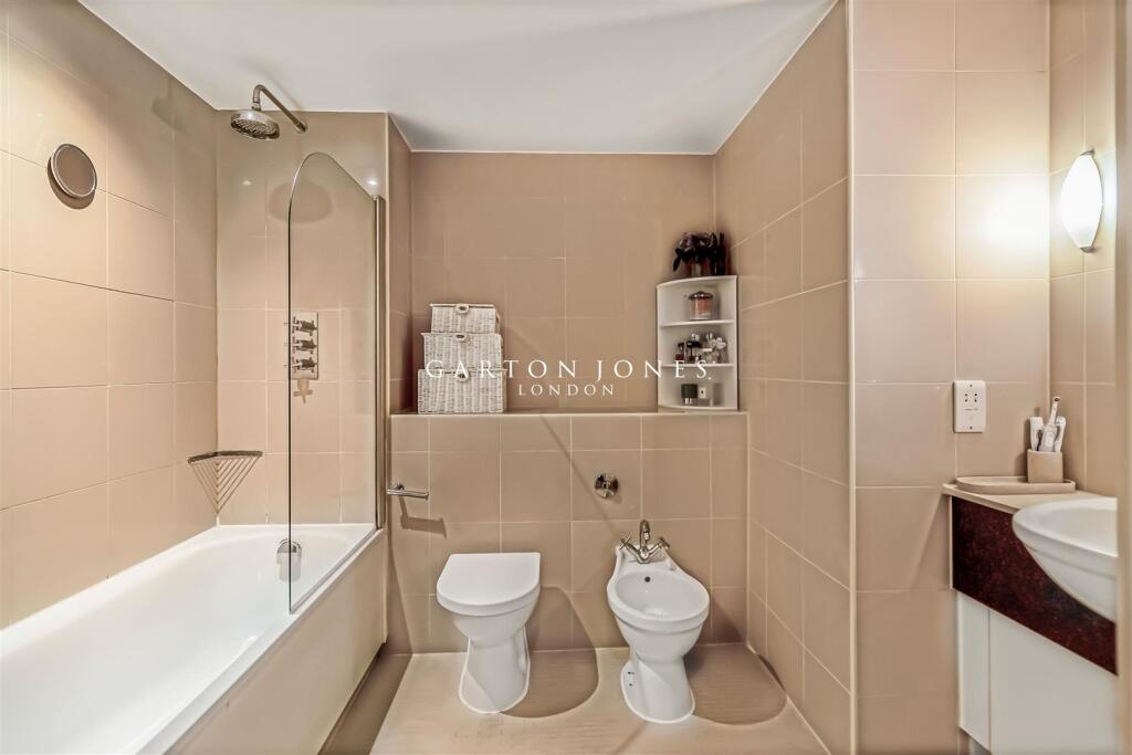 Bathroom.JPG