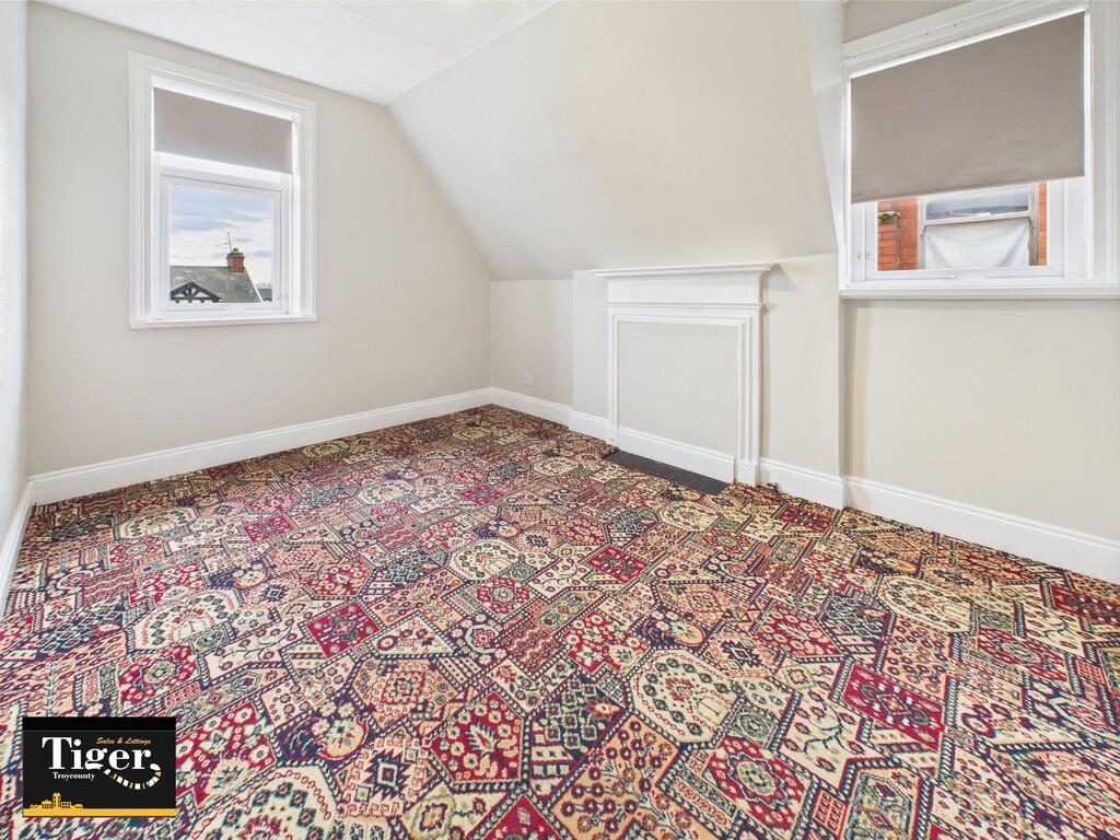 CAM02176G0-PR0562...