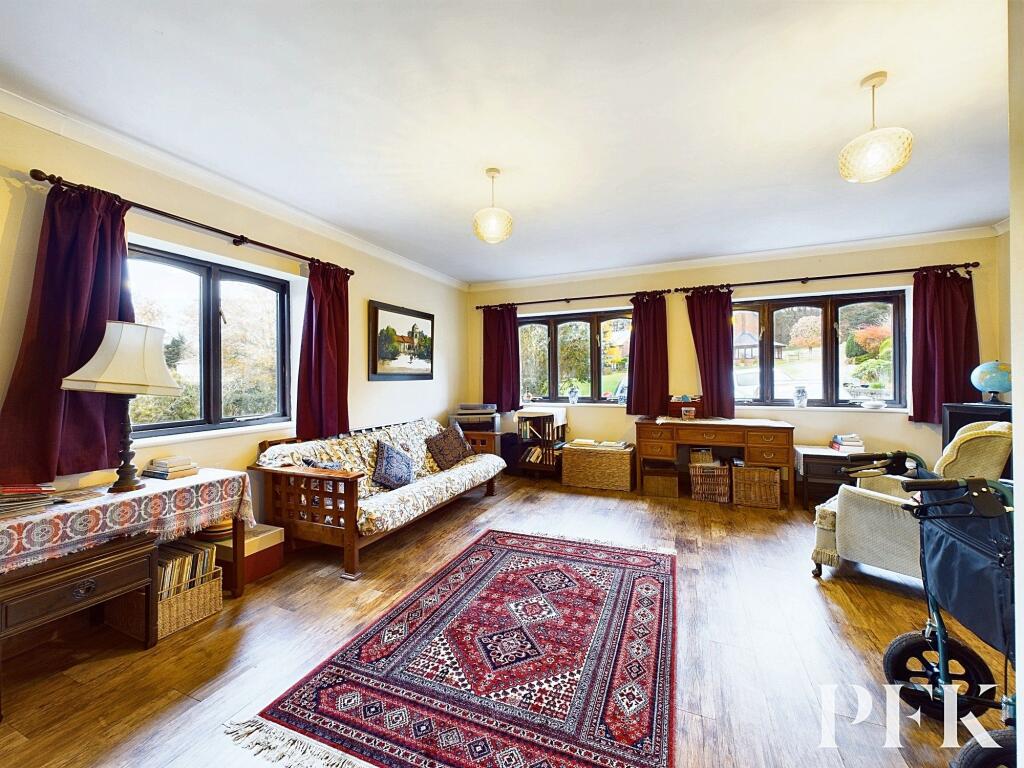 Sitting Room / Bedroom