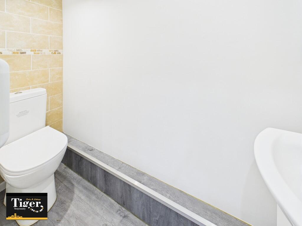 CAM02176G0-PR0681...