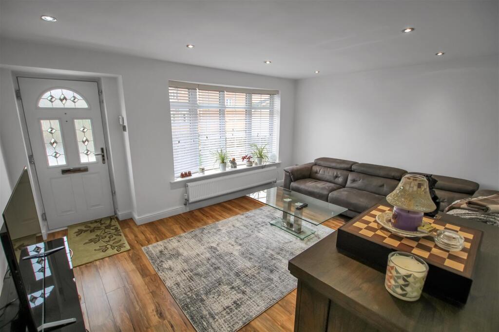Living Room: