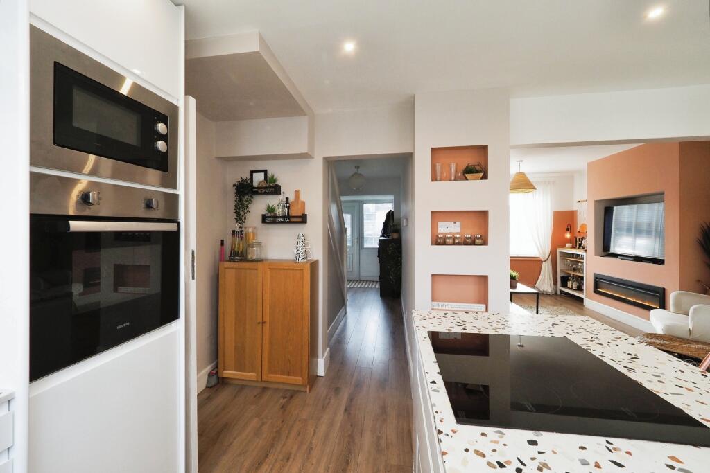Stunning Airy Open Plan Kitchen/Dining