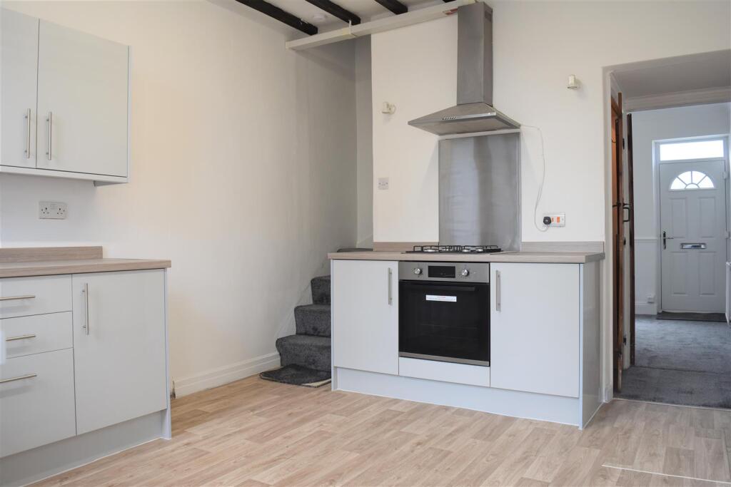 KITCHEN DINING ROOM