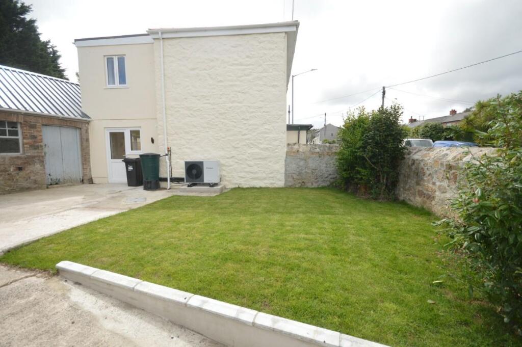 DSC_0018 (Medium).JPG