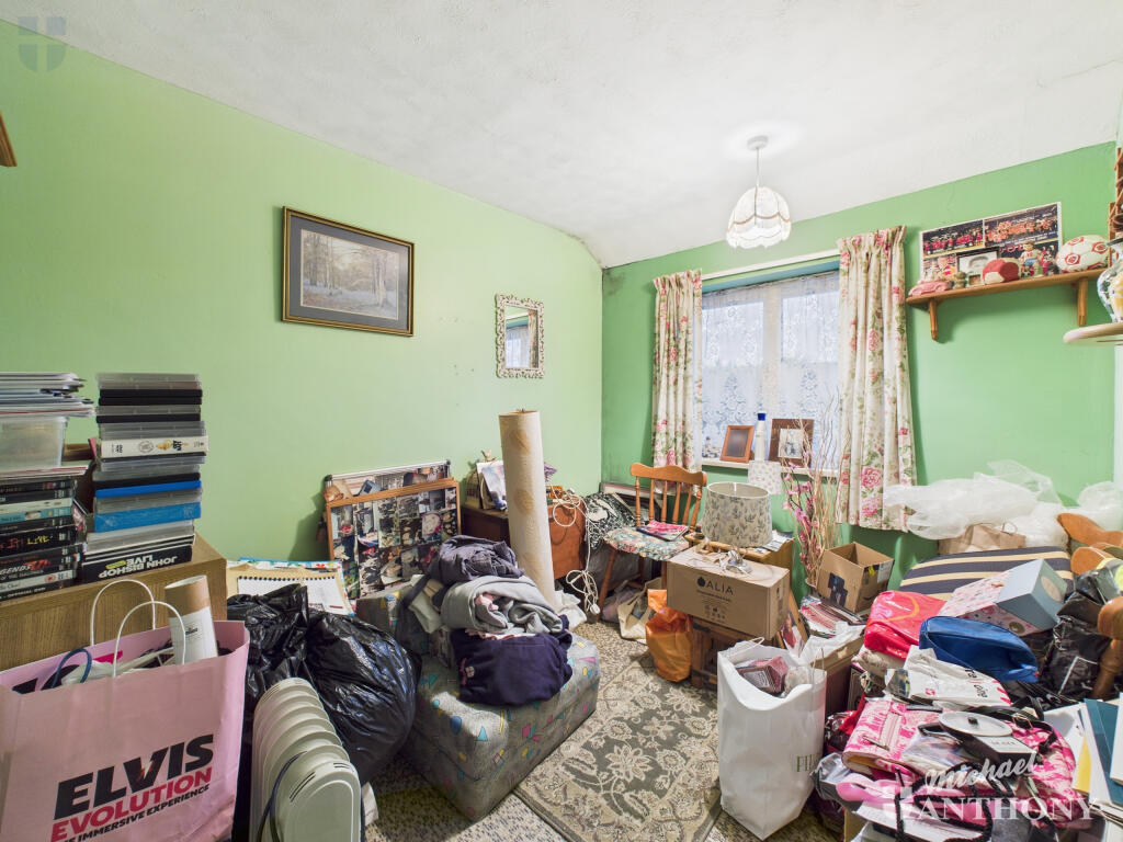 CAM03852G0-PR0445-STILL008