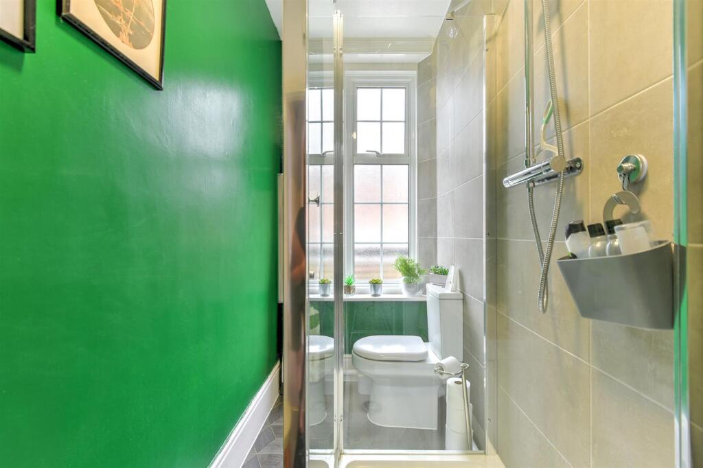 For Sale by Aspire Residential | Bath Road