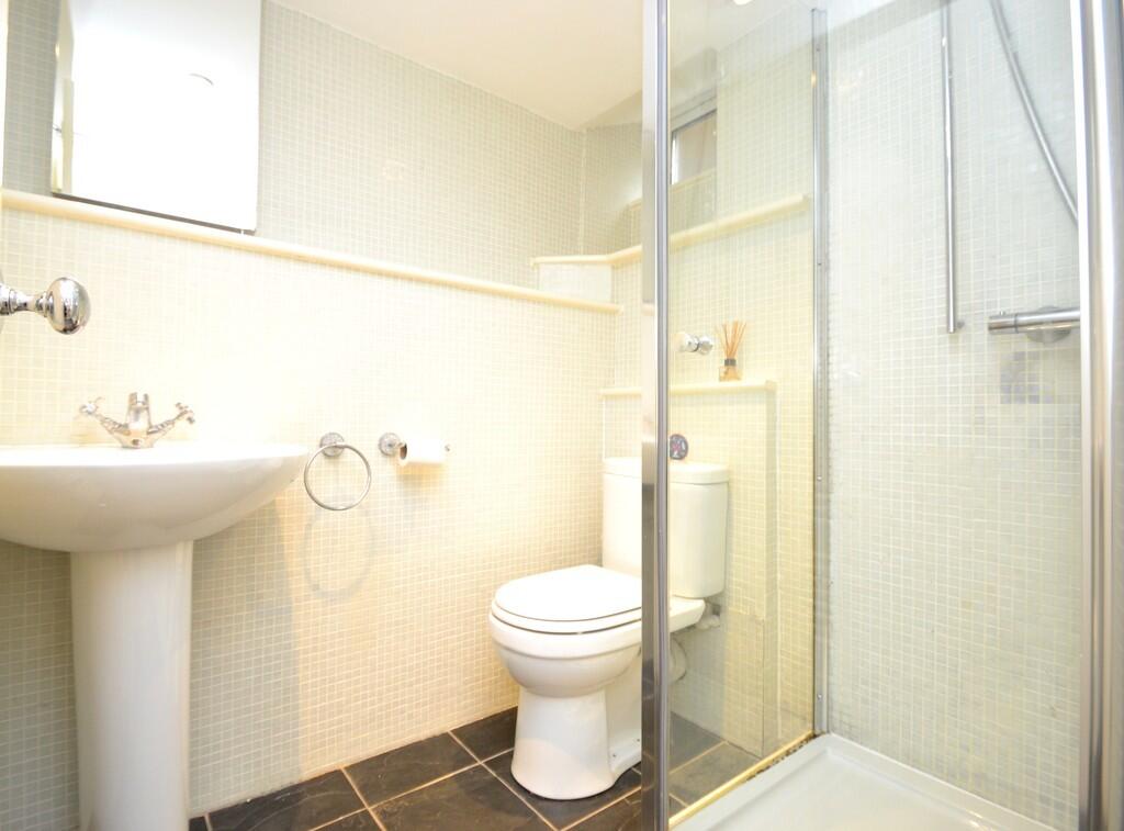 IMG_391757_22_lar...