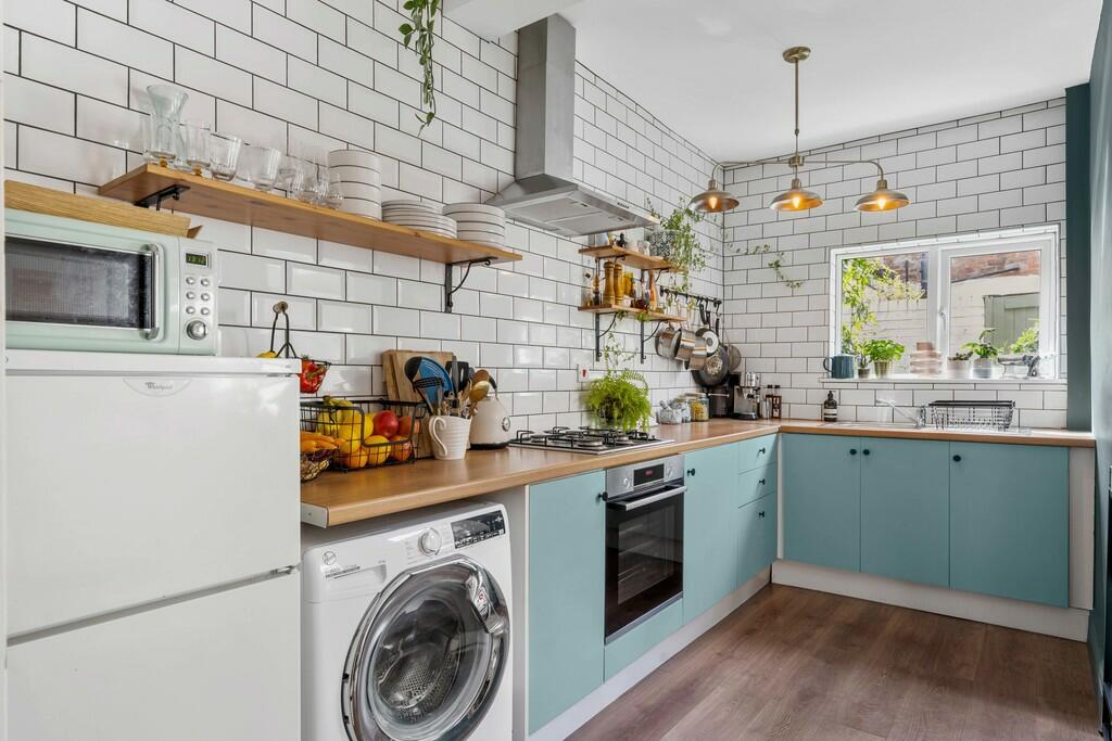 27 Tomkinson Stre...