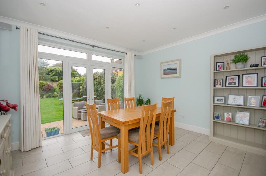 Dining area.jpg