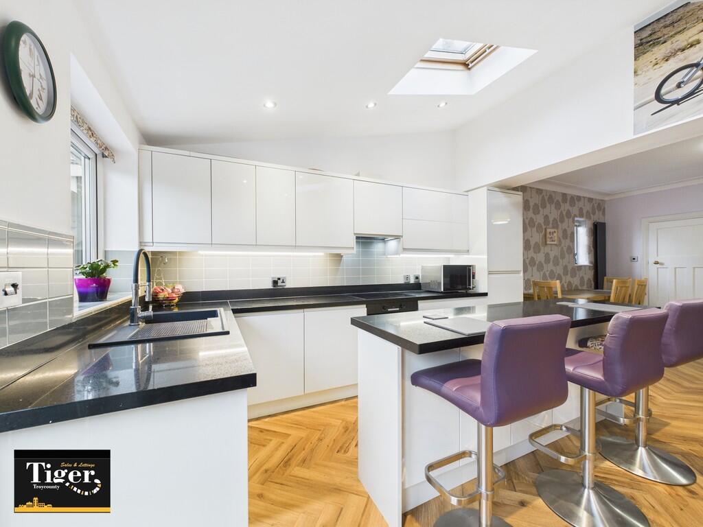 CAM03440G0-PR0302...